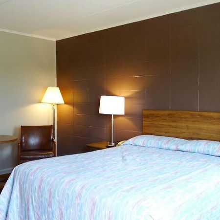 Attican Motel - Attica - Batavia - Warsaw - Darien Lake מראה חיצוני תמונה