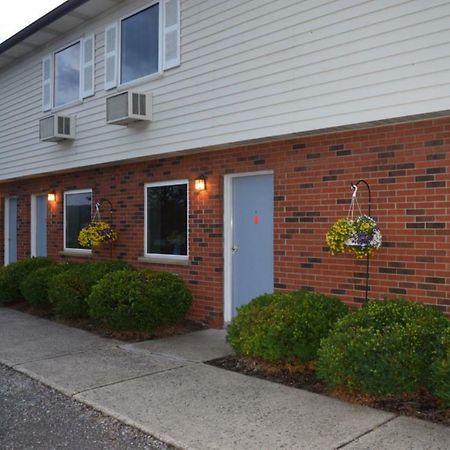Attican Motel - Attica - Batavia - Warsaw - Darien Lake מראה חיצוני תמונה