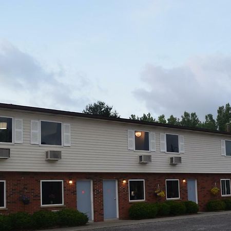 Attican Motel - Attica - Batavia - Warsaw - Darien Lake מראה חיצוני תמונה