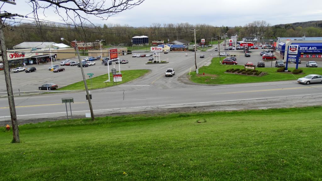 Attican Motel - Attica - Batavia - Warsaw - Darien Lake מראה חיצוני תמונה