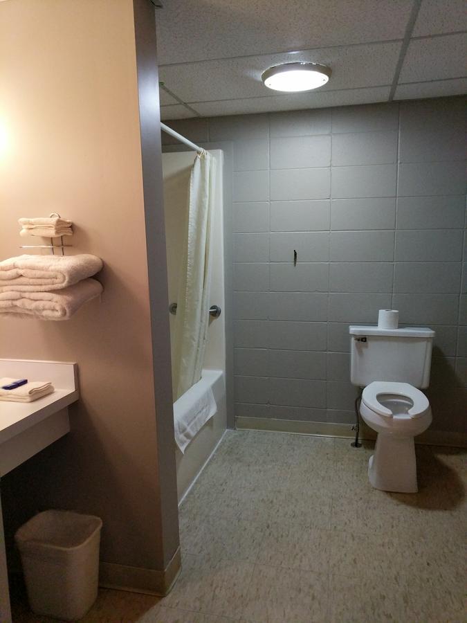 Attican Motel - Attica - Batavia - Warsaw - Darien Lake מראה חיצוני תמונה