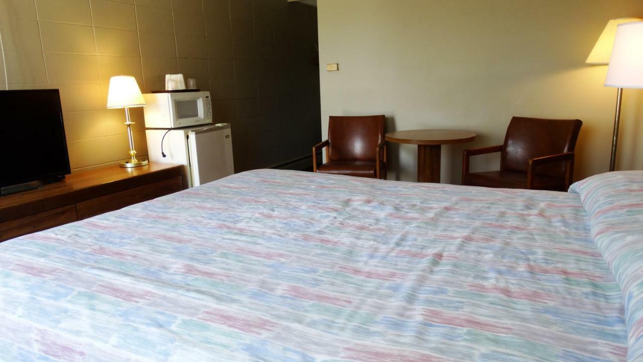 Attican Motel - Attica - Batavia - Warsaw - Darien Lake מראה חיצוני תמונה