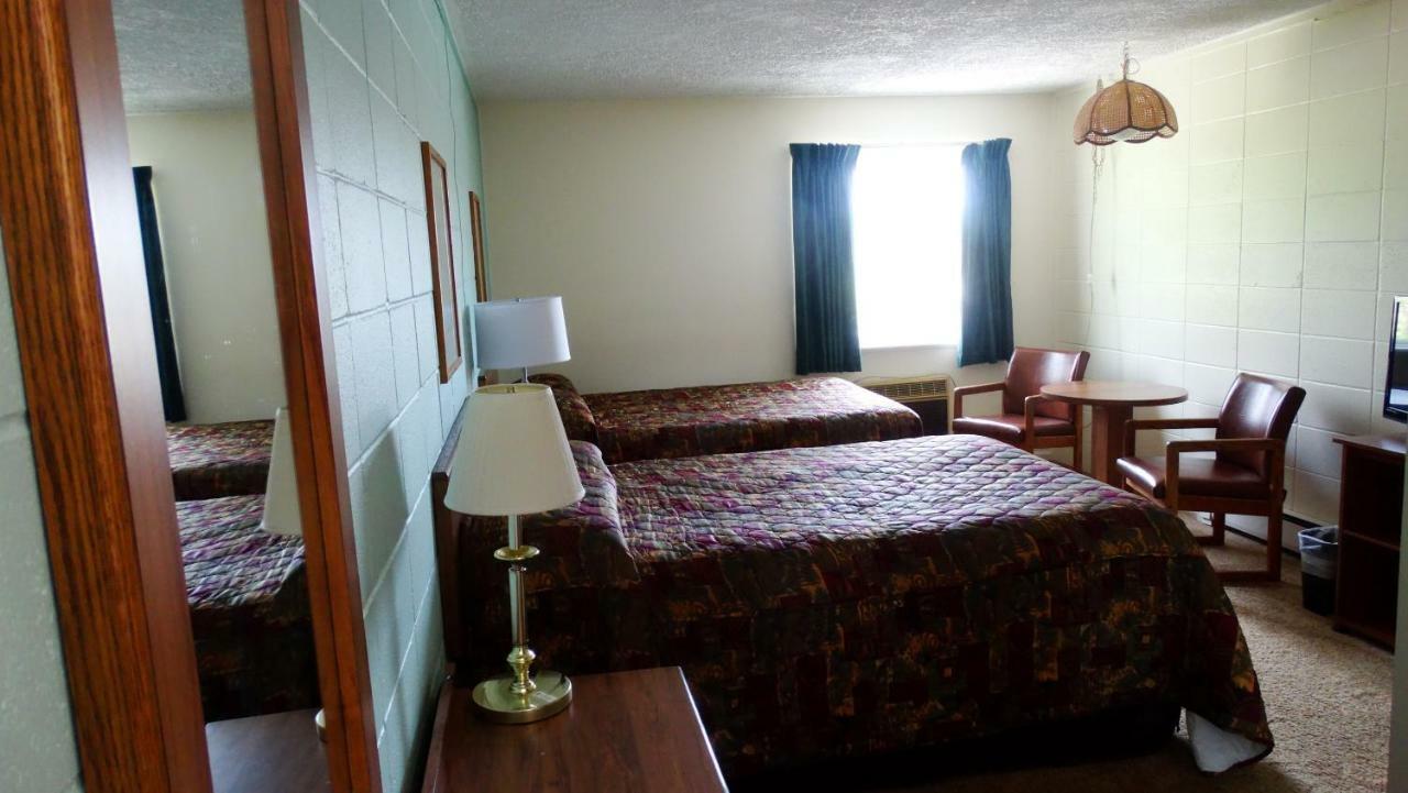 Attican Motel - Attica - Batavia - Warsaw - Darien Lake מראה חיצוני תמונה